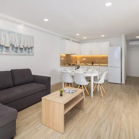 Apartamento Juranovic Makarska