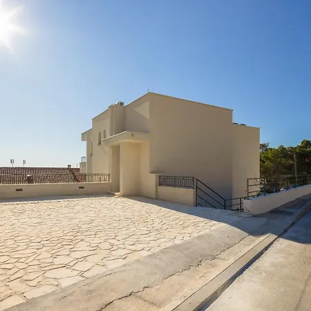Apartment Juranovic *