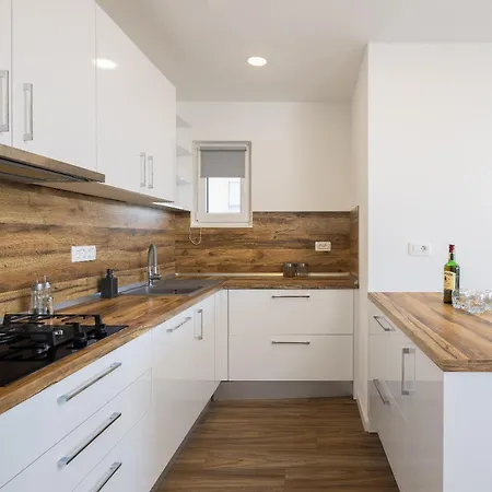 Juranovic Apartments *