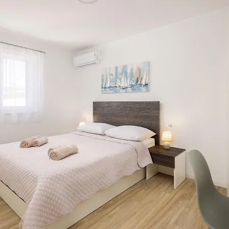 Juranovic Apartments * Makarska