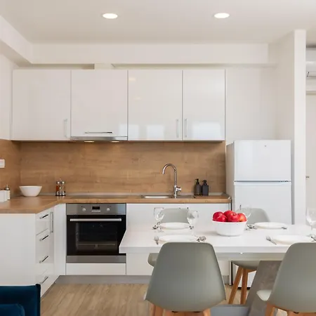 Juranovic Apartments * Makarska