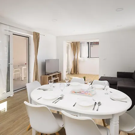 Juranovic * Makarská