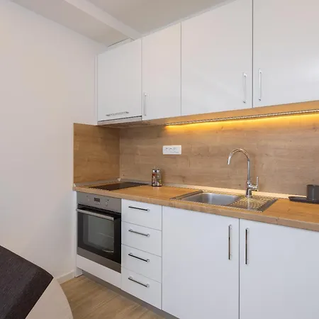 Juranovic * Makarská